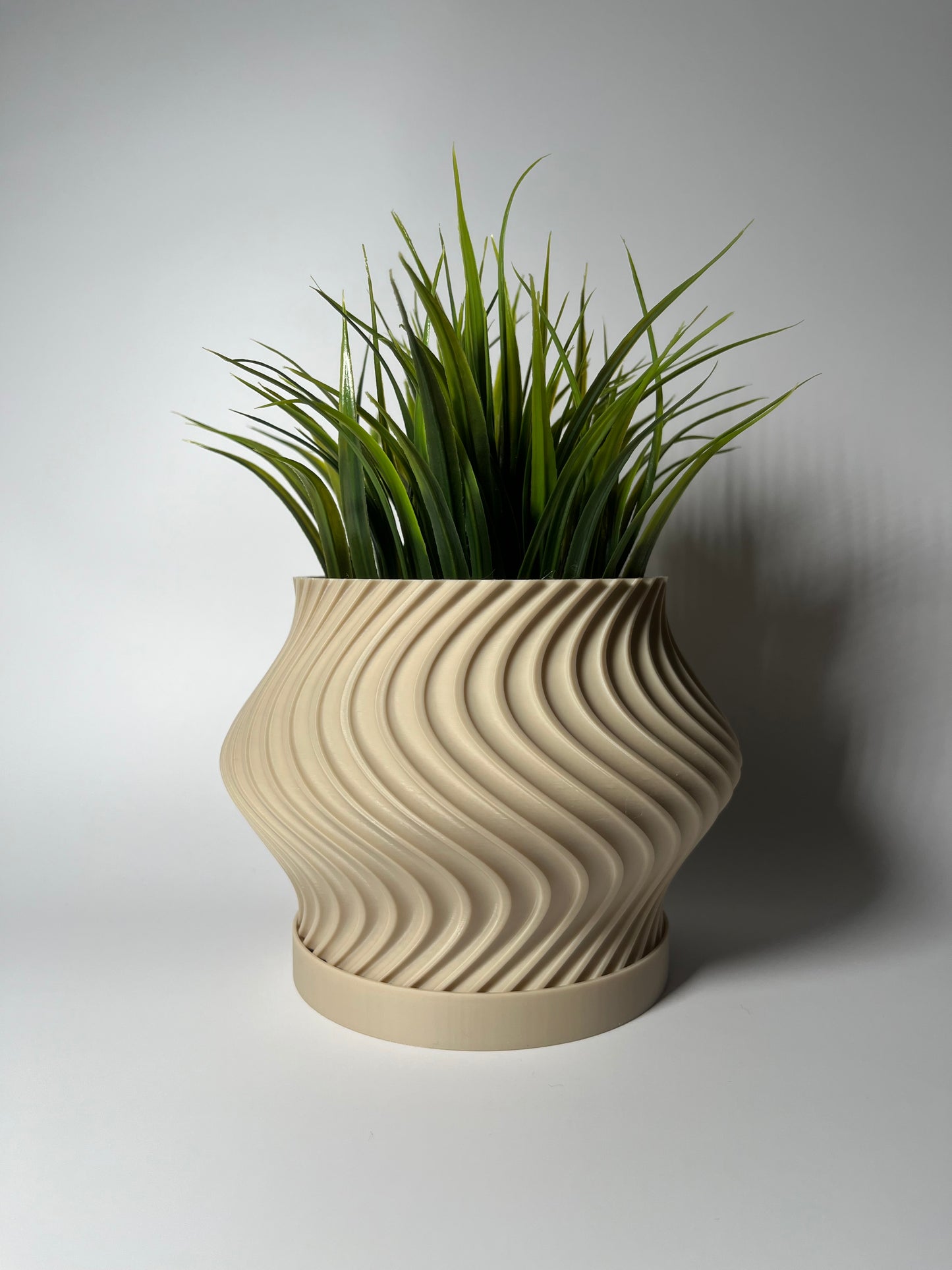 Modern Decorative Indoor Planter Pot For Succulents and Plants With Tray And Drainage Holes "TIDE"